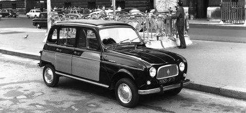  Renault 4 en el metro de París