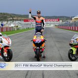Stefan Bradl, Casey Stoner y Nico Terol, los ganadores del los Mundiales 2011