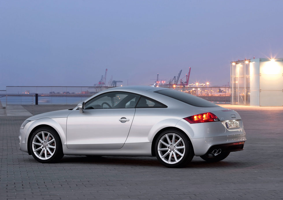 Vista lateral del nuevo Audi TT
