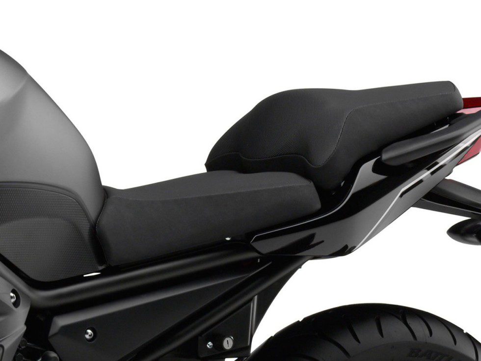 Yamaha XJ6 SP sillín