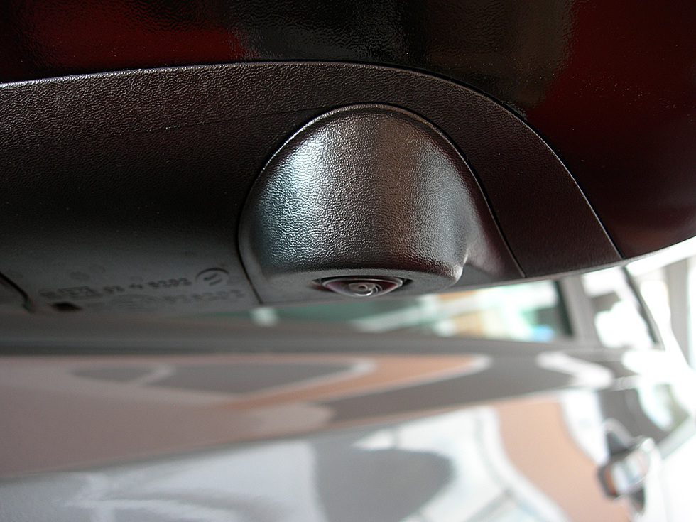 Nissan Qashqai detalle cámara del retrovisor