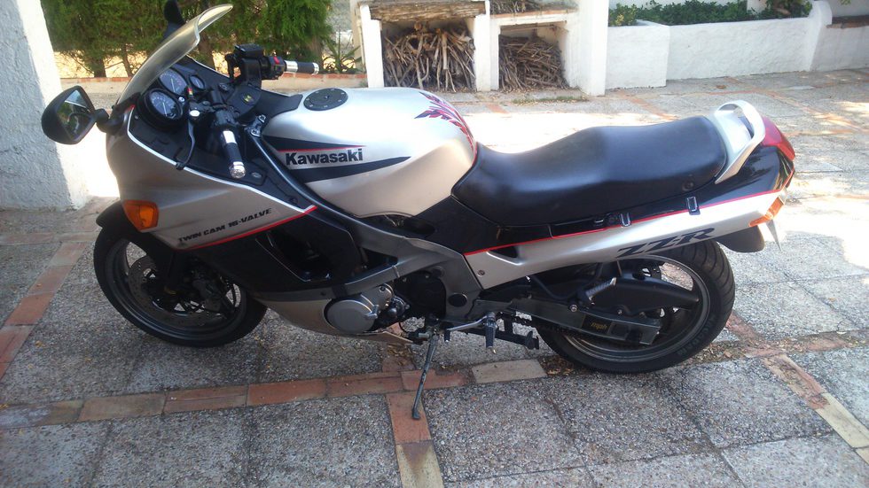Kawasaki ZZR 600 1990 - detalle