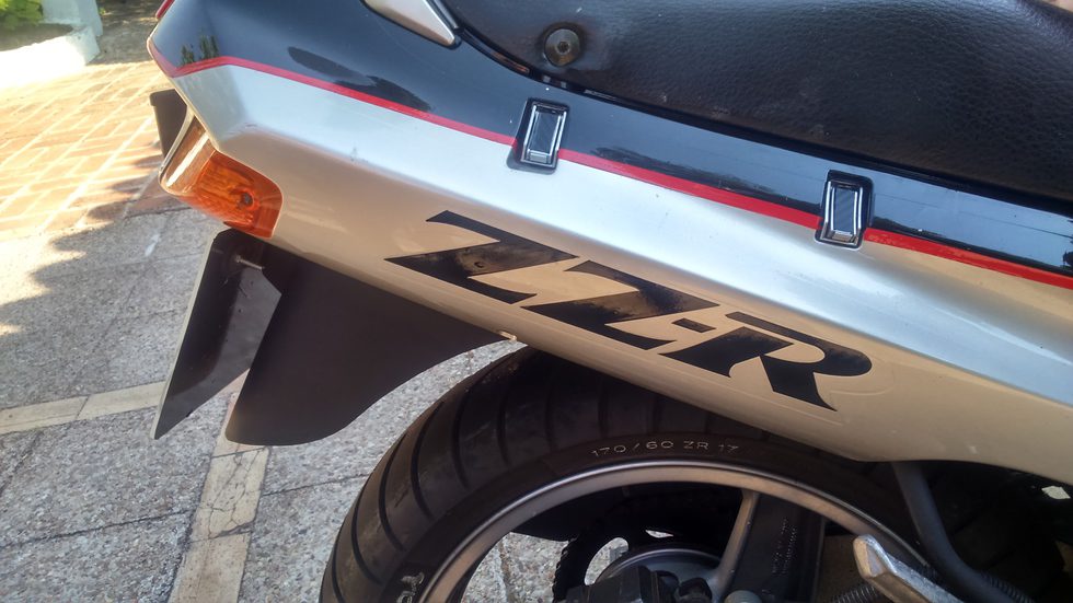 Kawasaki ZZR 600 1990 - emblema