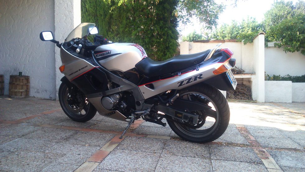 Kawasaki ZZR 600 1990 - detalle