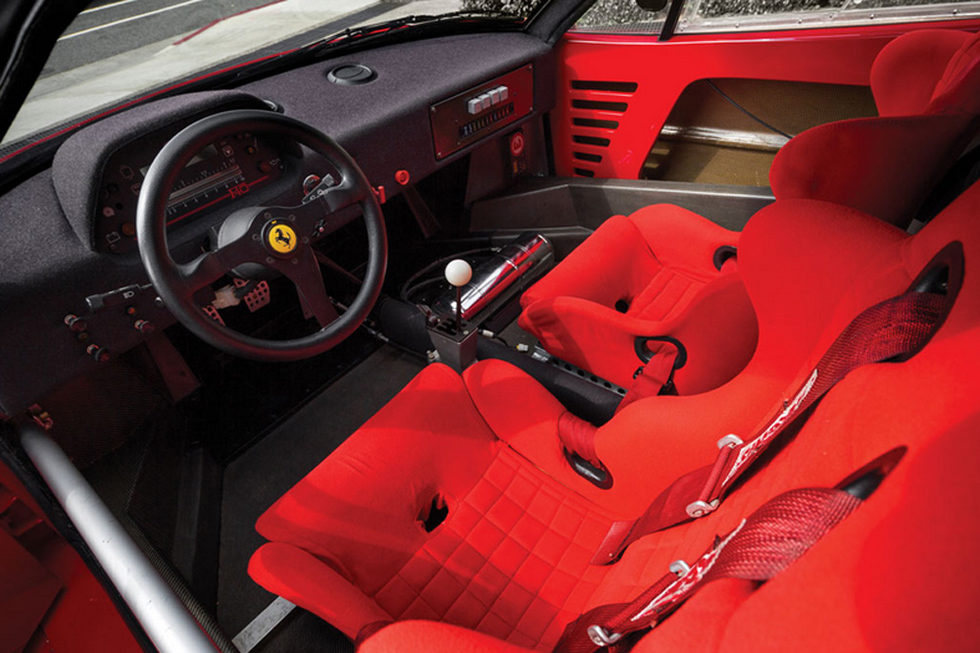 Ferrari F40 LM - Interior