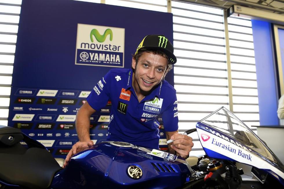 Yamaha YZF R1 réplica Valentino