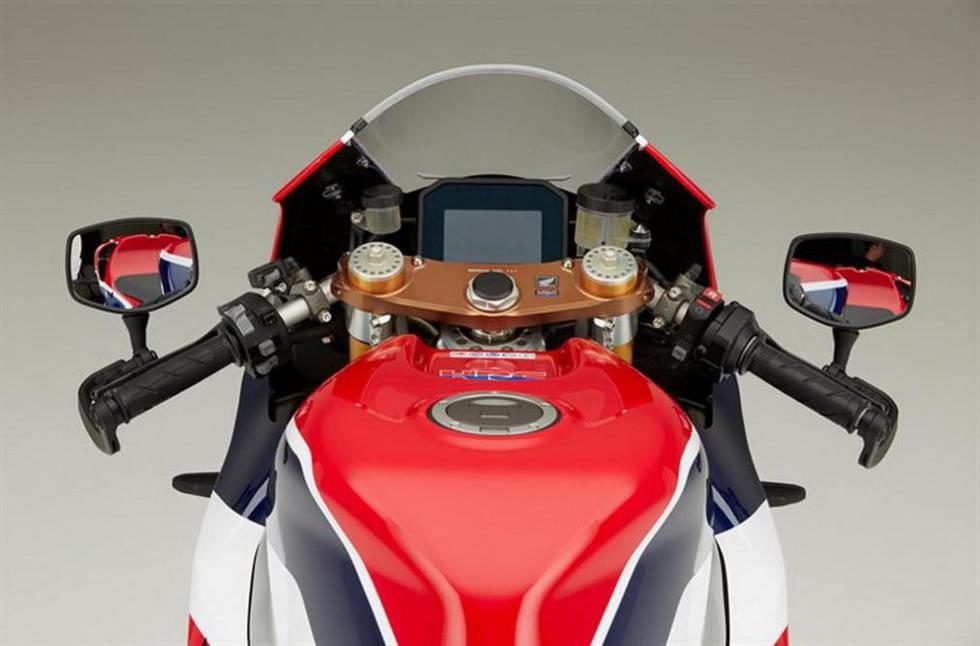 Honda RC213V-S - mandos