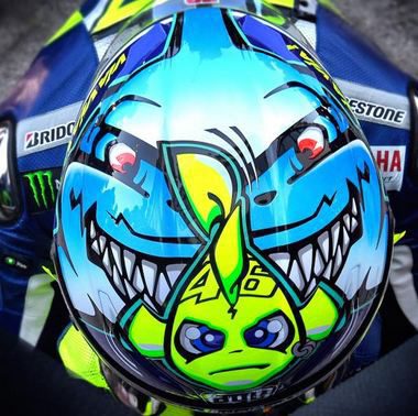 Casco especial de Valentino Rossi en Misano - vista aérea