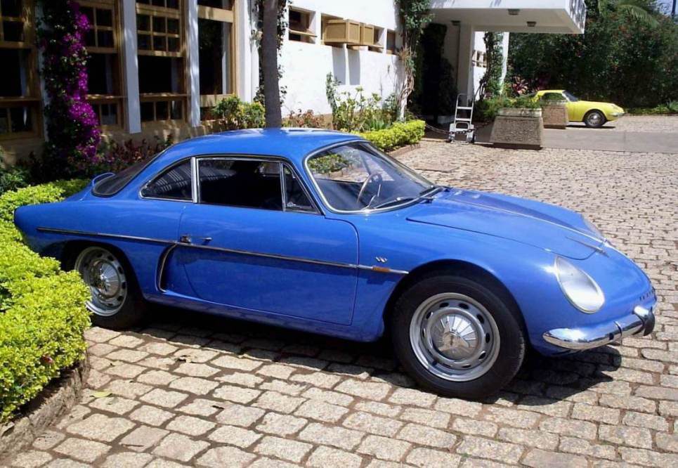 Alpine A108 - Lateral