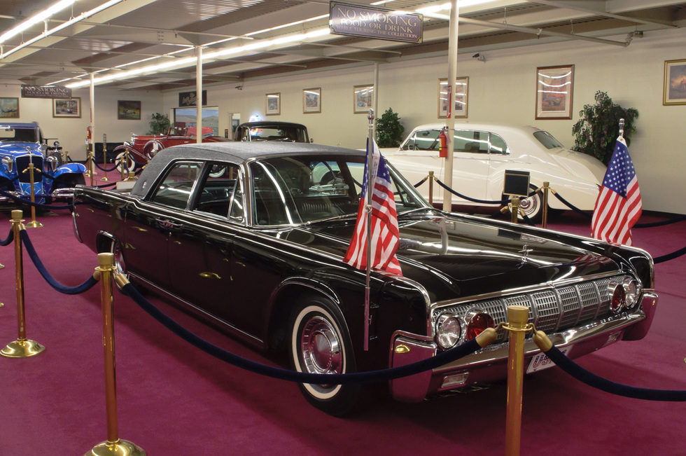 03 Halloween cars - Lincoln Continental JFK