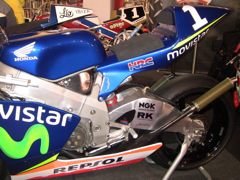 Amatumoto - Lateral Honda RS 250cc Dani Pedrosa