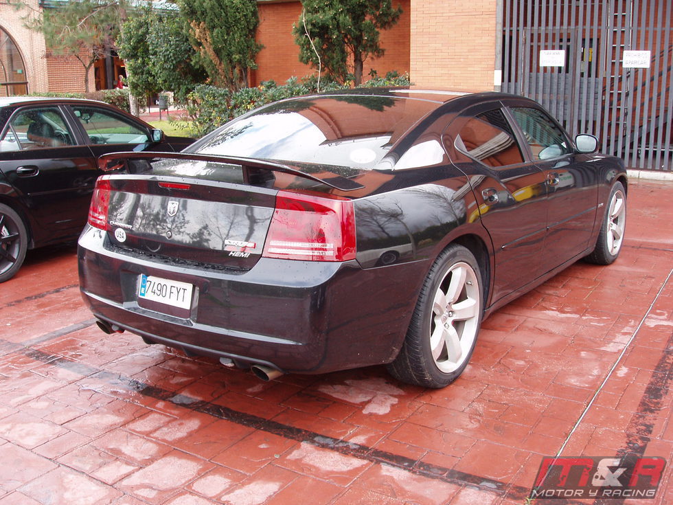 Dodge Charger SRT8 Hemi 6 - faros