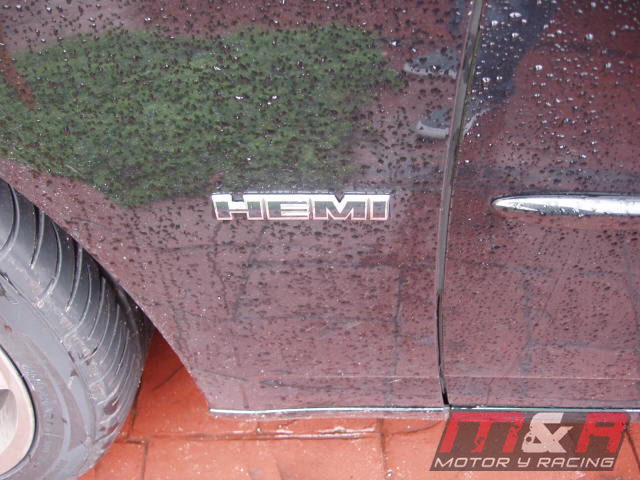 Dodge Charger SRT8 Hemi 6 - letras