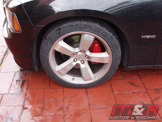 Dodge Charger SRT8 Hemi 6 - llanta