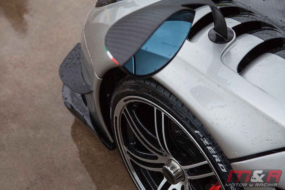 Pagani Huayra BC - neumático
