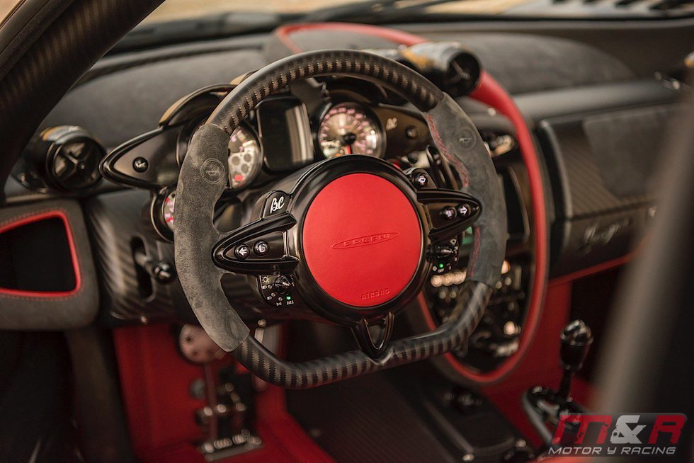 Pagani Huayra BC - volante
