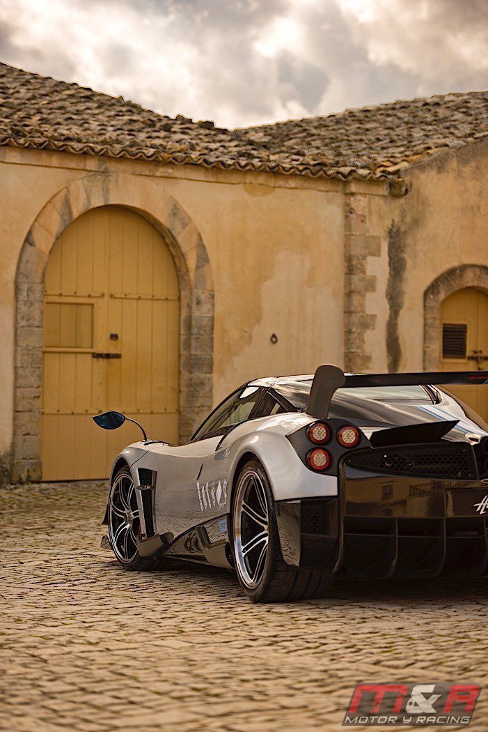 Pagani Huayra BC - back