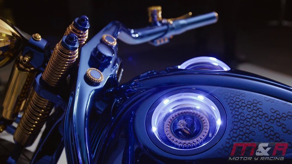 Deslúmbrate con la Harley-Davidson Bucherer Blue Edition