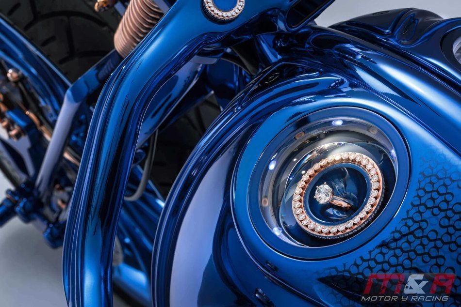 Deslúmbrate con la Harley-Davidson Bucherer Blue Edition