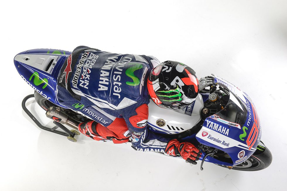 Vista cenital de la Yamaha M1 de Lorenzo