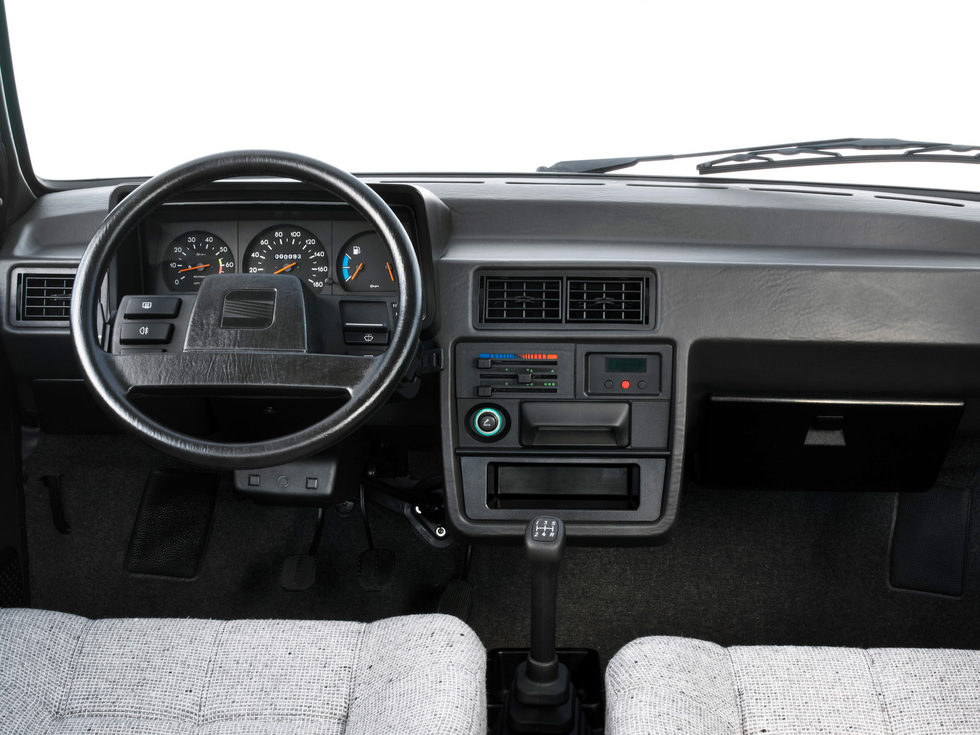 Seat Ibiza MK1, detalle tablero de abordo