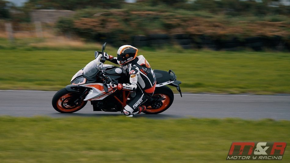 KTM 1290 Super Duke GT 2019