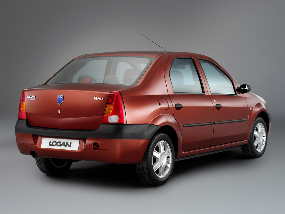 Dacia Logan - Trasera