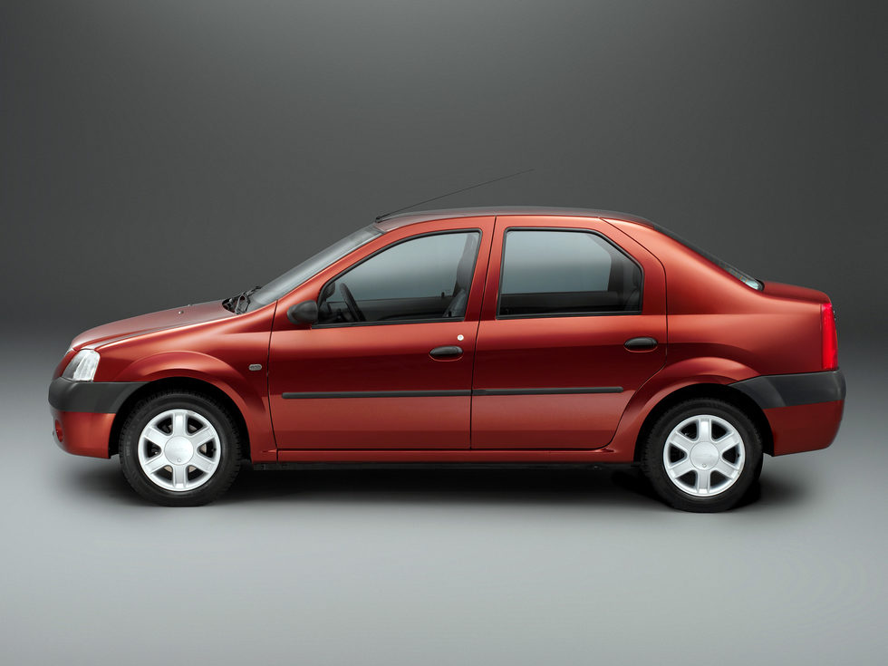 Dacia Logan - Lateral