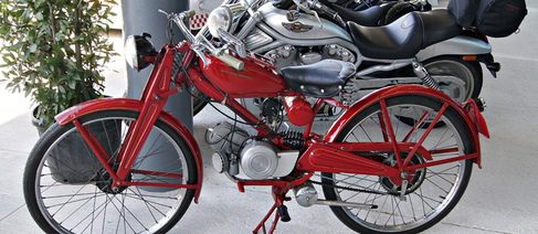 Moto expuesta en Epocauto