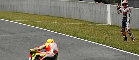 Aplausos de Stoner a Rossi