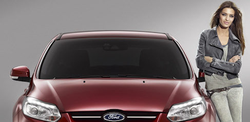 Sara Carbonero y Ford Focus