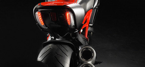 Parte de atrás de la Ducati Diavel