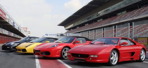 Coches GT en el Circuit de Catalunya