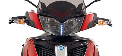 Nuevo modelo de Piaggio con tres ruedas