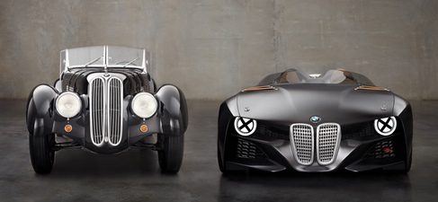 Vista frontal del BMW 328 y el BMW 328 Hommage