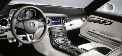  Impresionante interior del Mercedes-Benz AMG SLS
