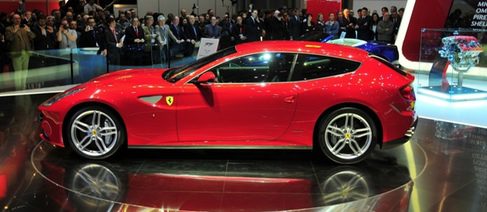 Ferrari Four en rojo