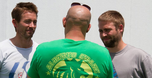 Caleb y Cody Walker junto Vin Diesel