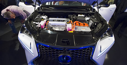 El motor del Lexus NX 300h