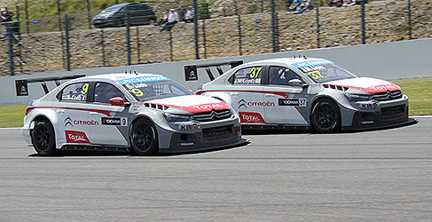 Pechito Lopez intenta adelantar a Sebastien Loeb