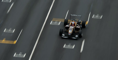 q2 f3 macao