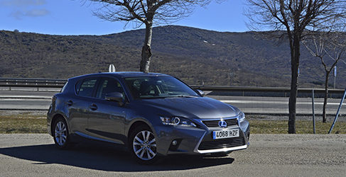 Lexus CT200h