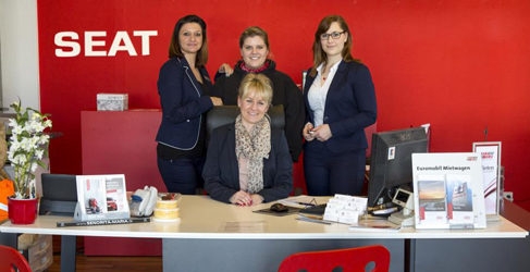 seat mujer trabajadora