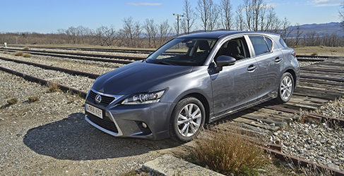 Lexus CT200h