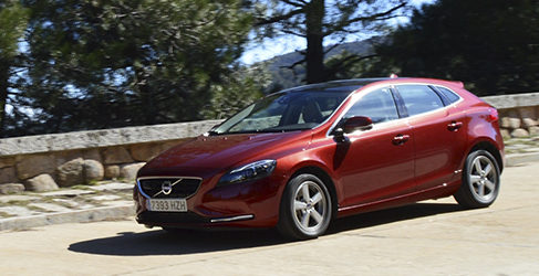 Volvo V40 D4