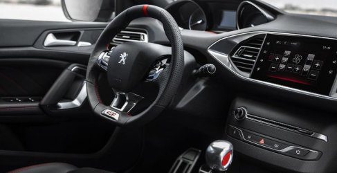 Peugeot 308 GTi 2015