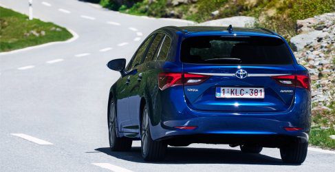 Toyota Avensis 2015