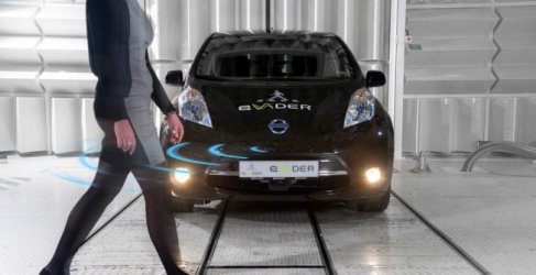 Nissan eVADER