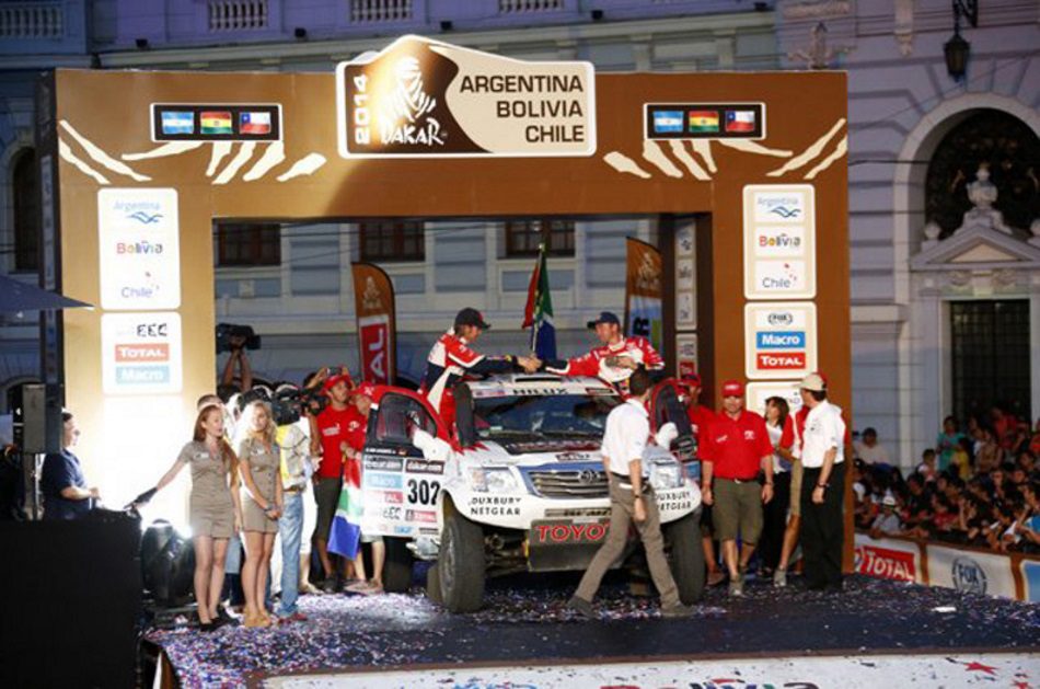 De Villiers, en el podio del Dakar 2015
