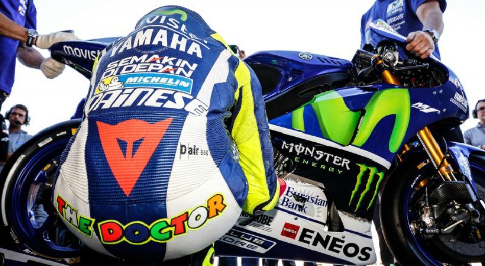 Rossi antes de salir a pista